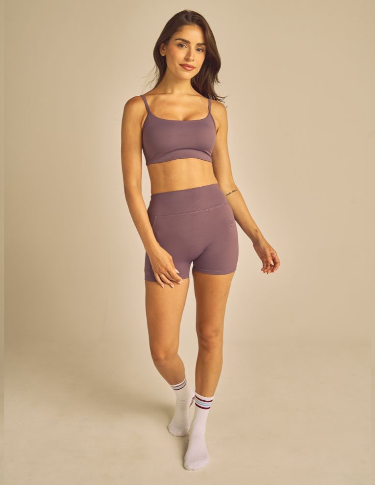 #color_plum