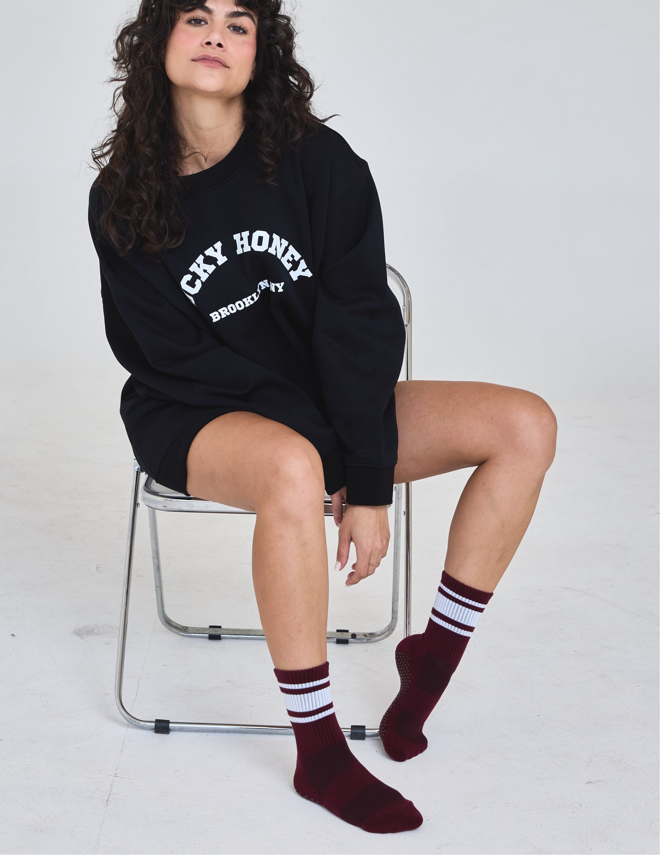 #color_maroon and white