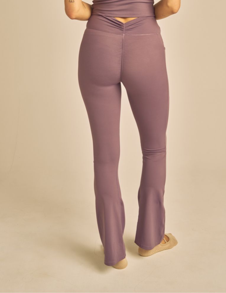 #color_plum
