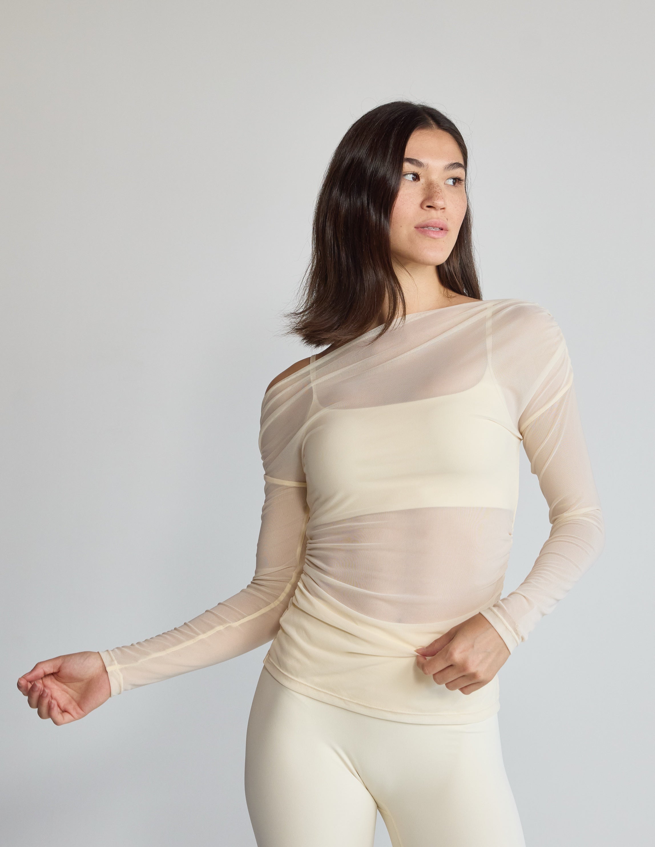 #color_ivory