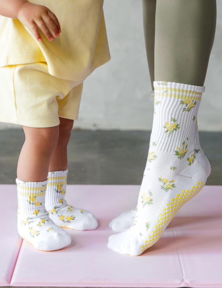 The Melanie Phillips Mama & Mini Grip Sock Set